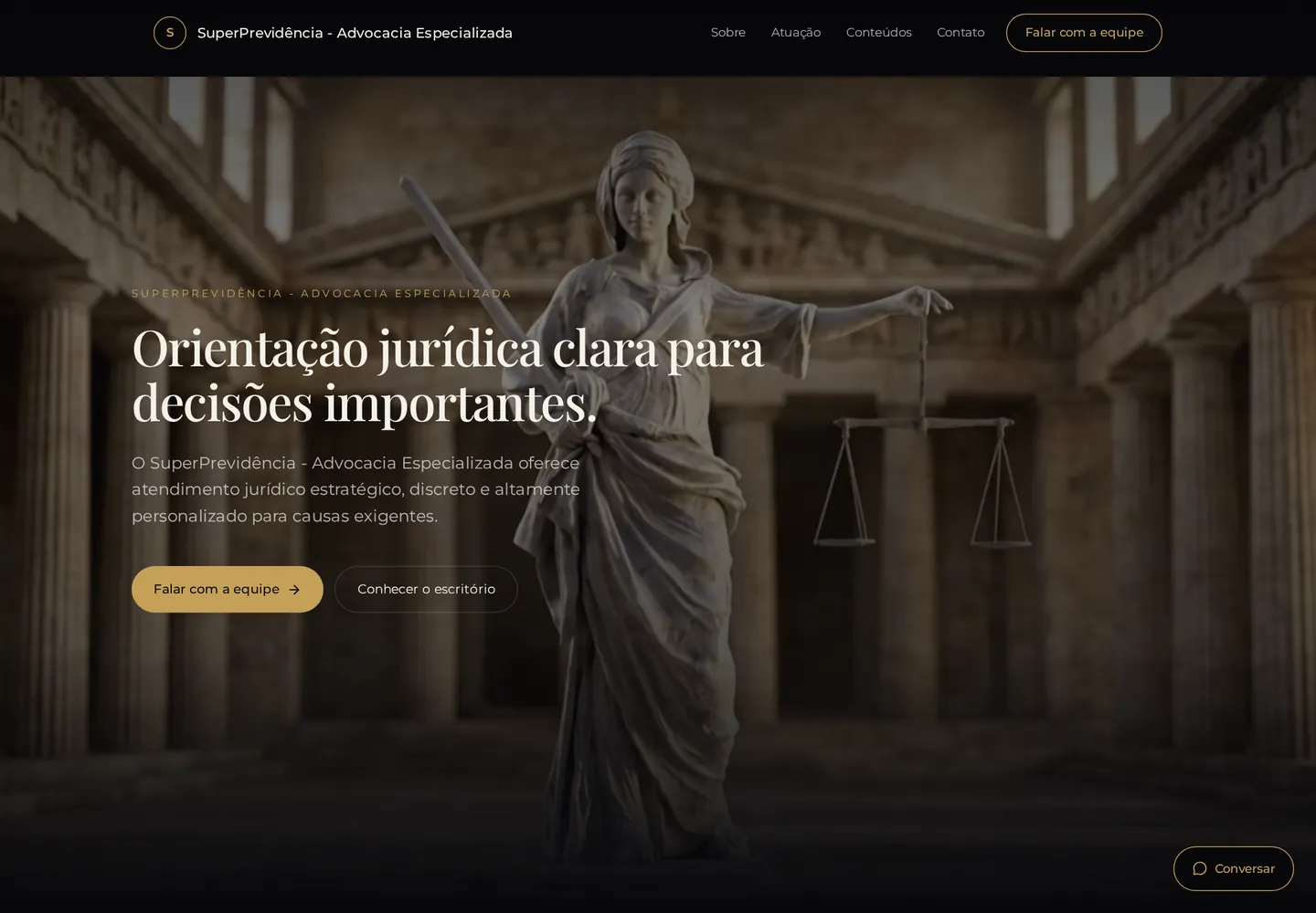 Modelo Imersivo: site jurídico cinematográfico com movimento controlado pela rolagem